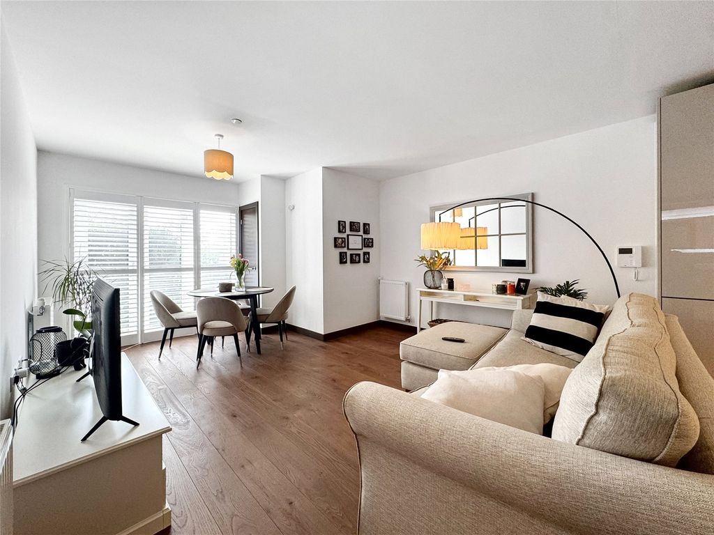 Property photo 3 of 13 Picture 3