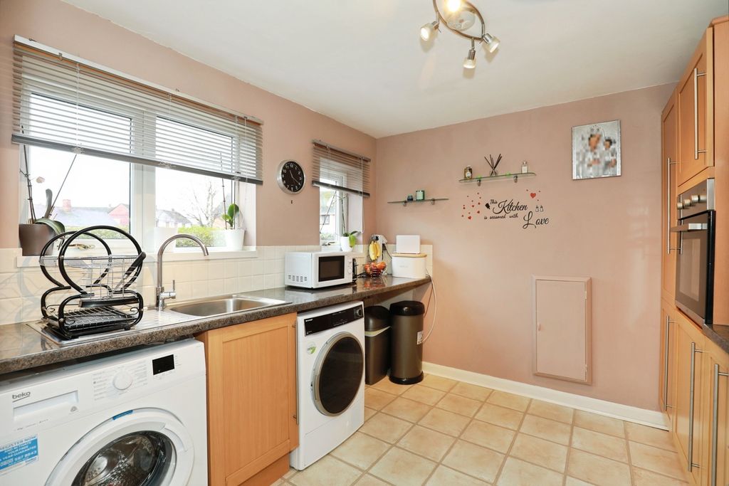 Property photo 2 of 20 Pbox-Img.Jpg