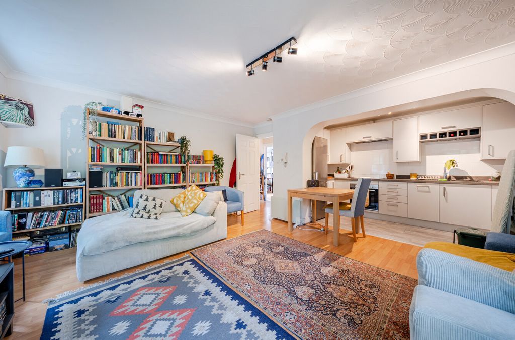 Property photo 3 of 20 1520902-16-1A0c35...
