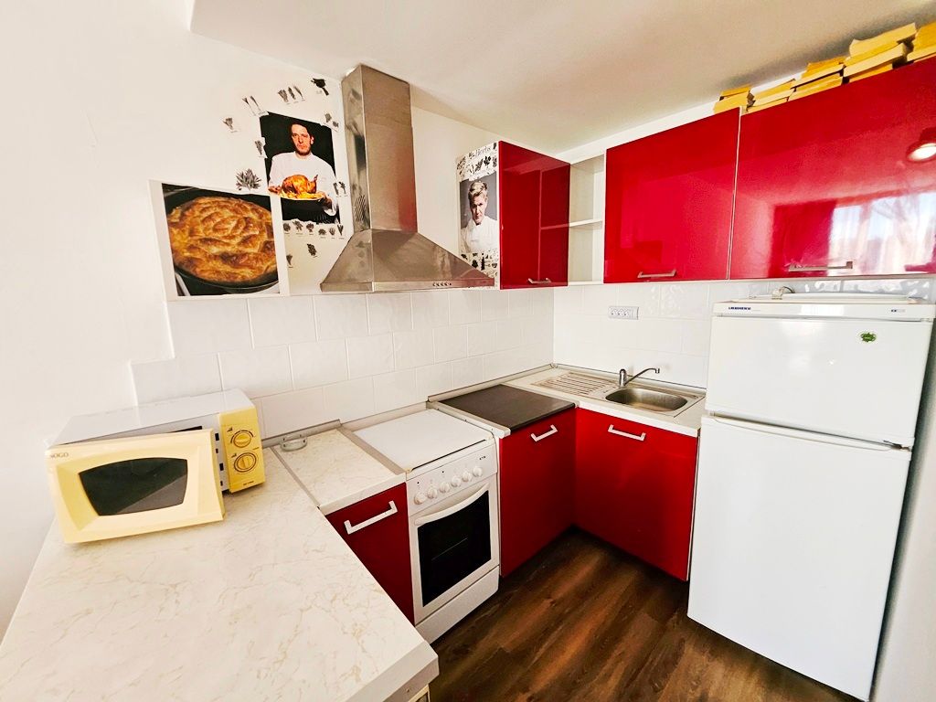 Property photo 3 of 12