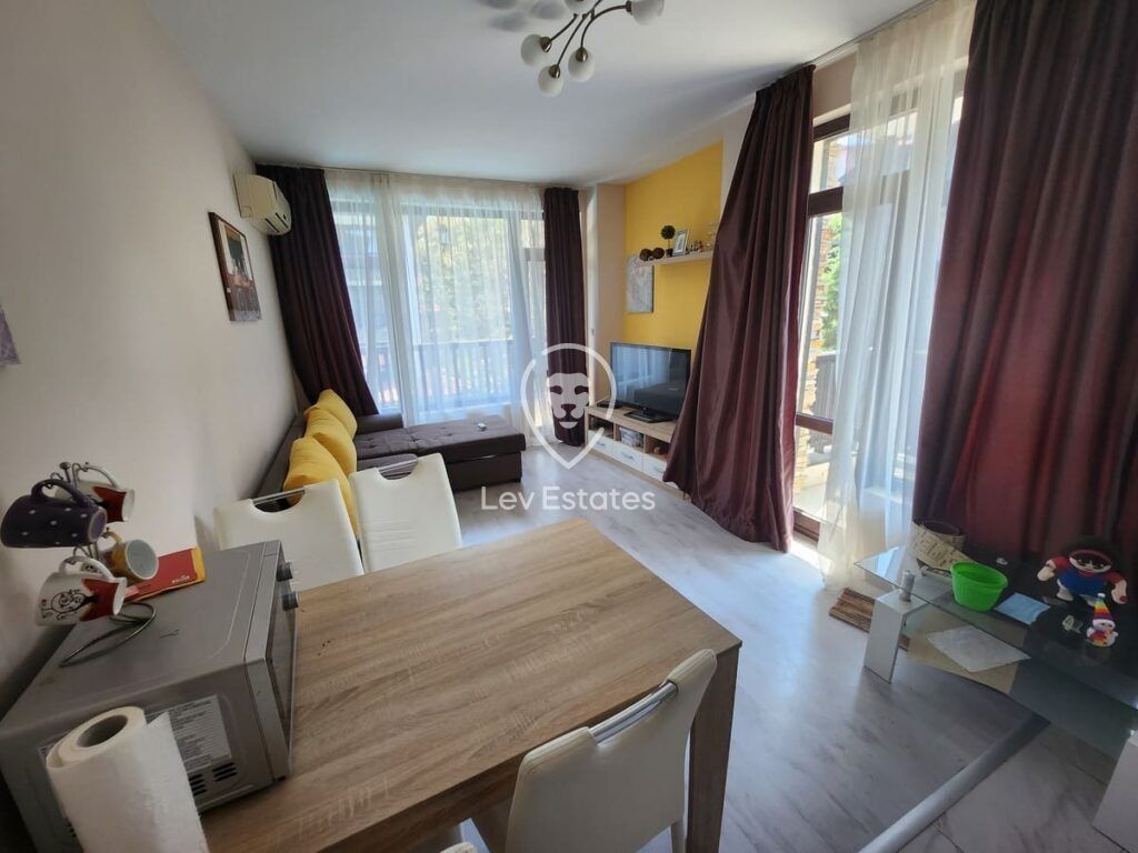 Property photo 1 of 11