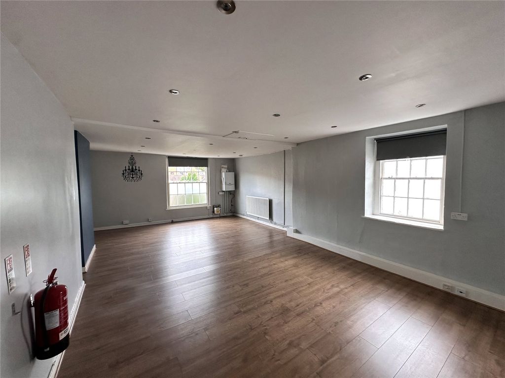 Property photo 2 of 6 Picture No. 06