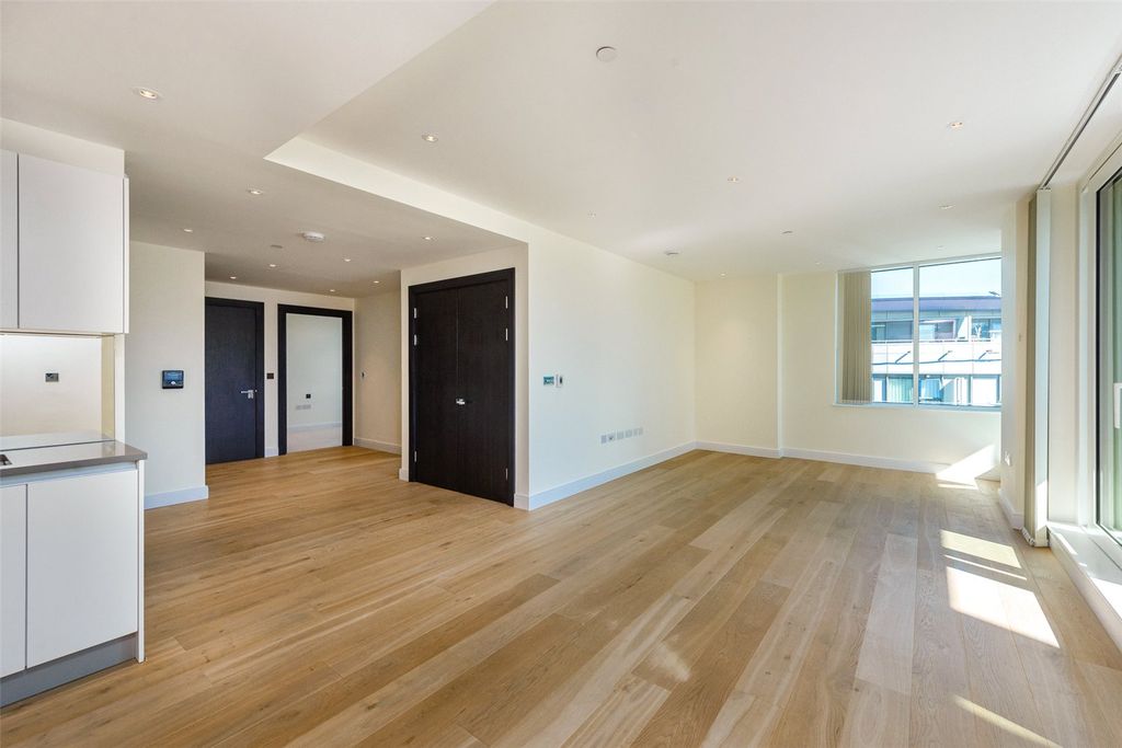 Property photo 3 of 13 Picture No. 23
