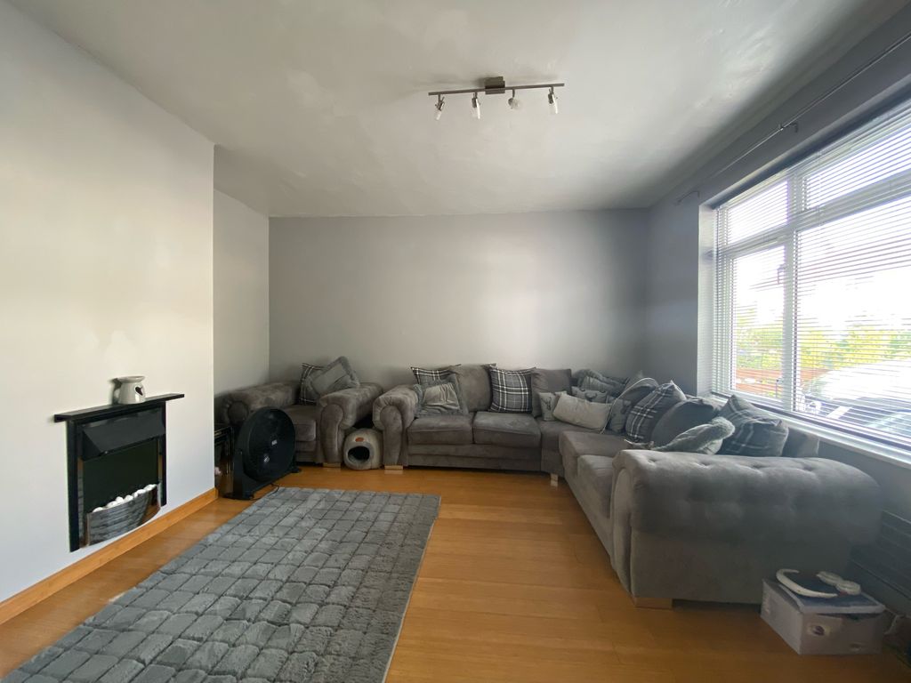 Property photo 2 of 9 Bedroom 1