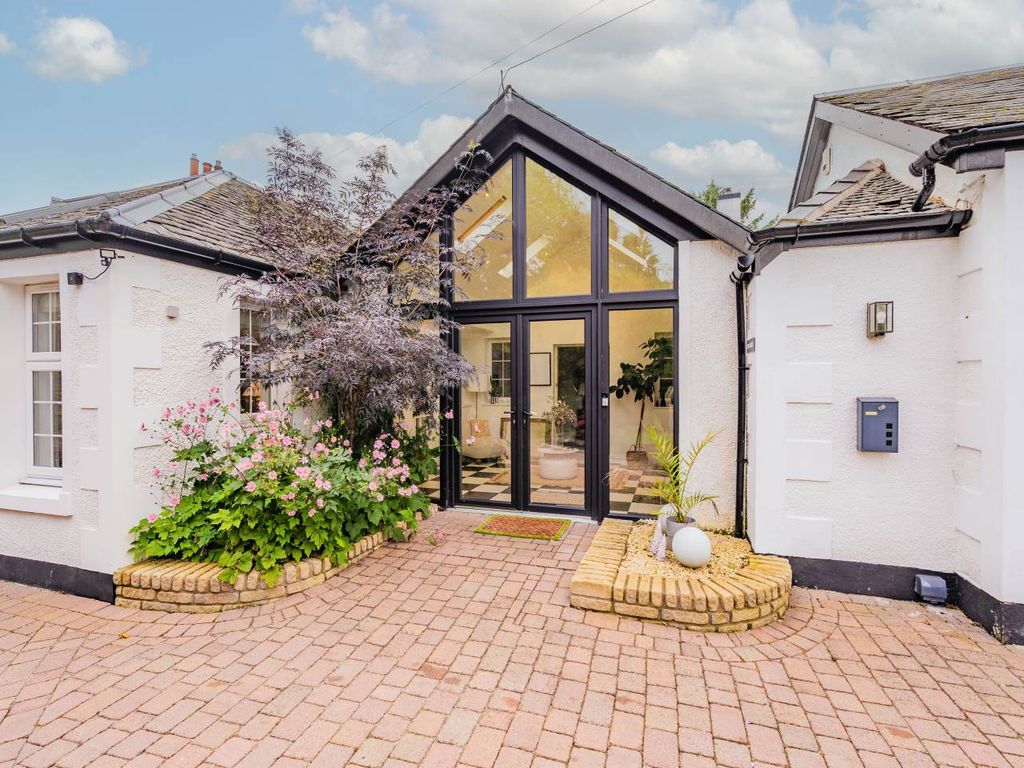 Property photo 2 of 45 4