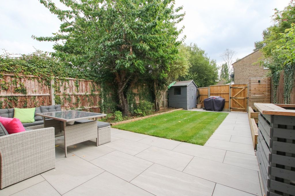 Property photo 2 of 16