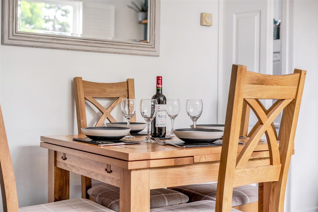 Property photo 1 of 19 1456019-12-6A0c4Cfb04B00.Jpg