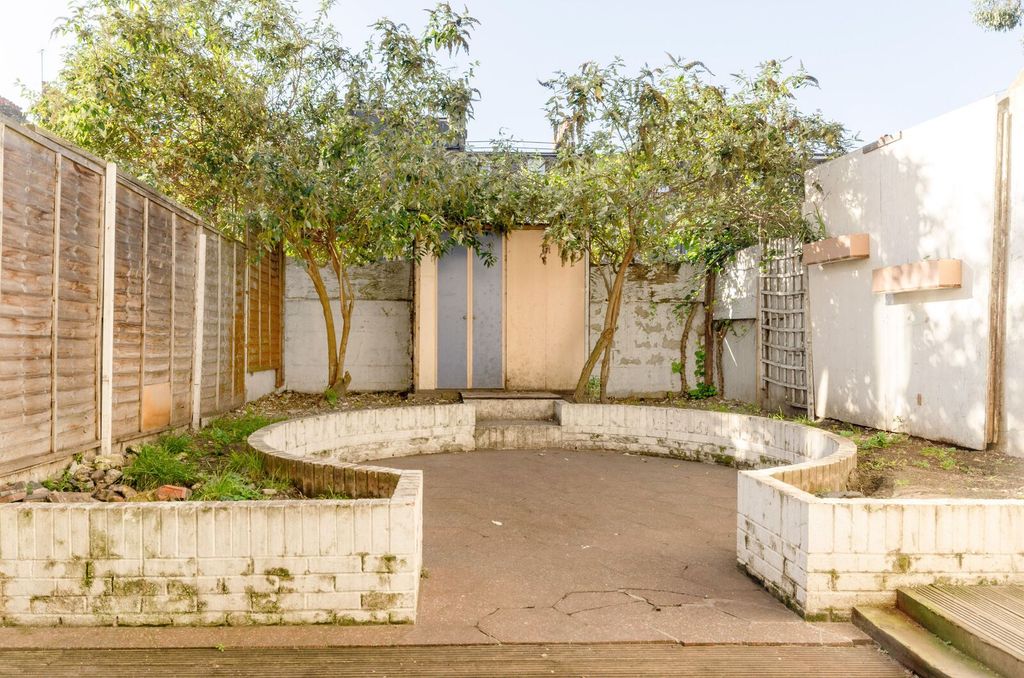 Property photo 3 of 7