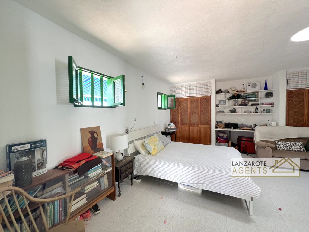 Property photo 3 of 27