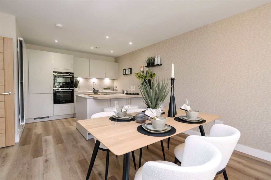 Property photo 2 of 21 Kitchen/Dining