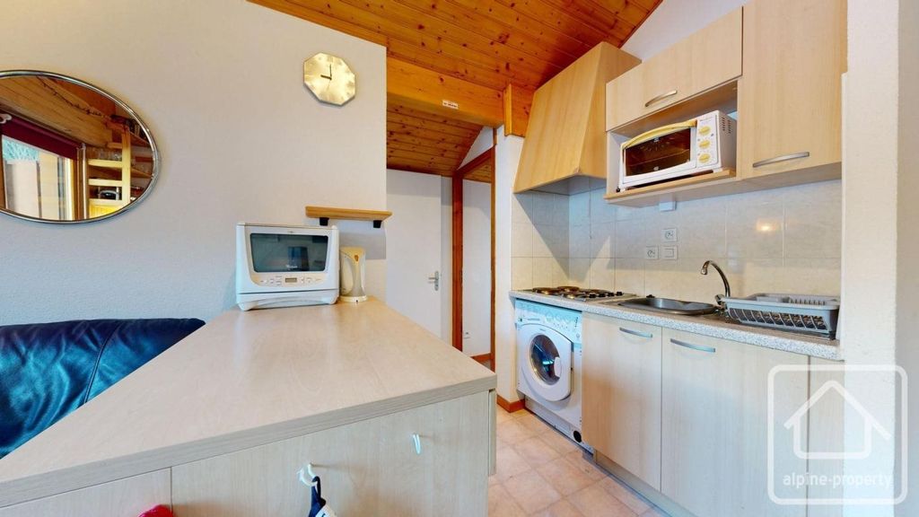 Property photo 2 of 29