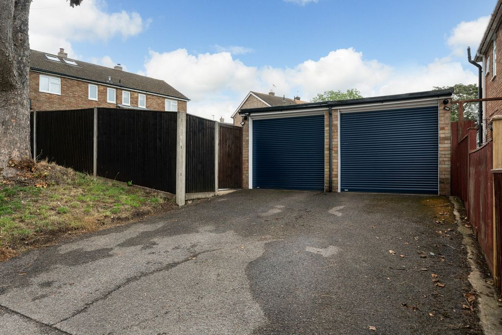 Property photo 2 of 15 71-Stonelea-Road-7