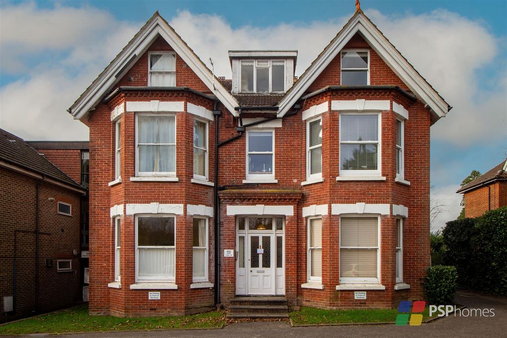 Property photo 1 of 9