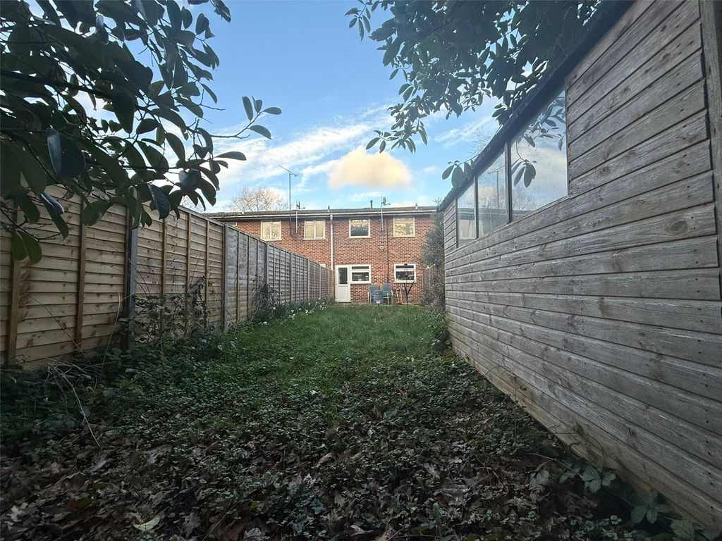 Property photo 2 of 9 Picture No. 13