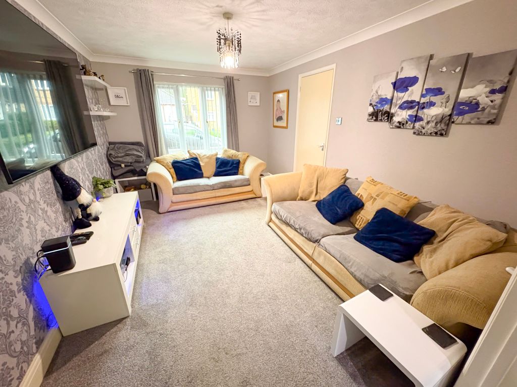 Property photo 3 of 12