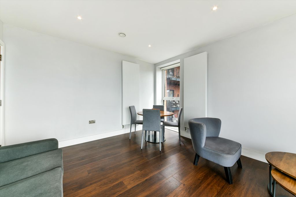 Property photo 3 of 12 Image