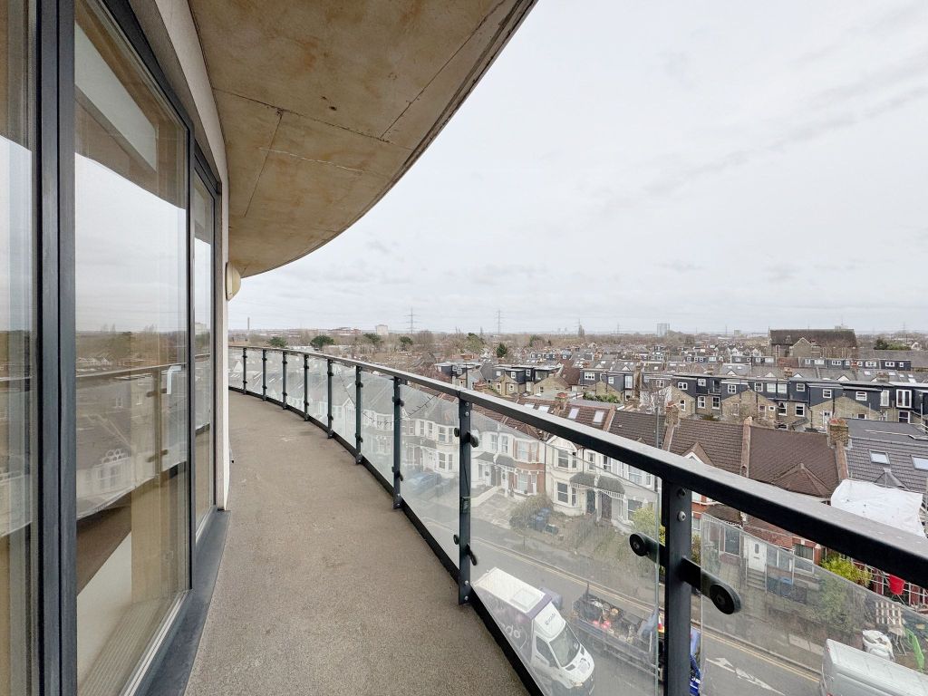 Property photo 1 of 3