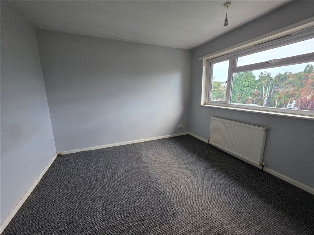 Property photo 1 of 7 Bedroom