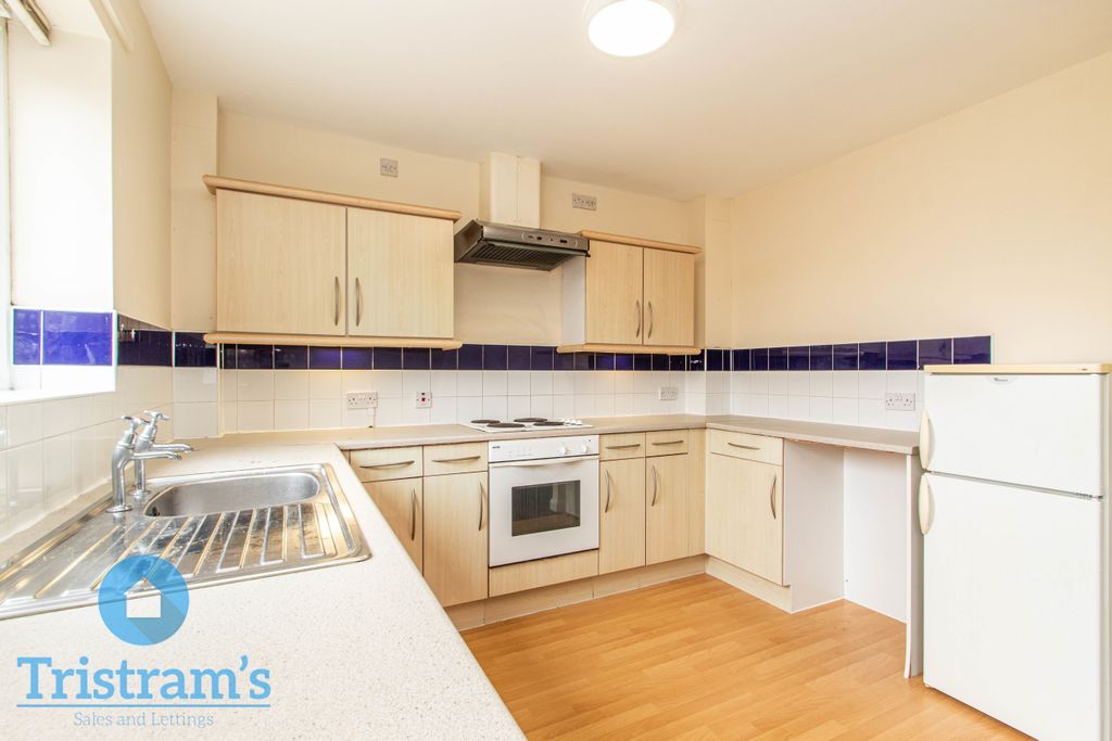 Property photo 3 of 13