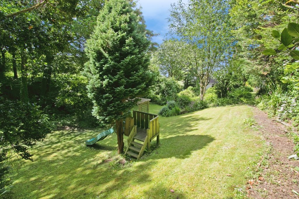 Property photo 3 of 39 Garden