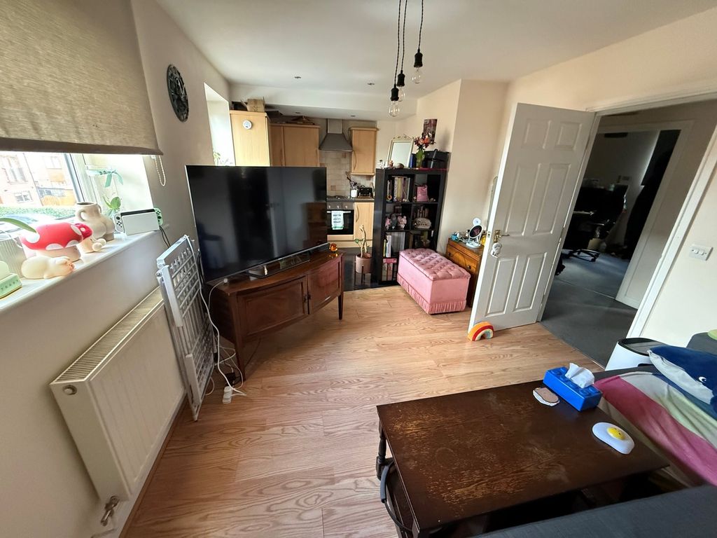 Property photo 3 of 8