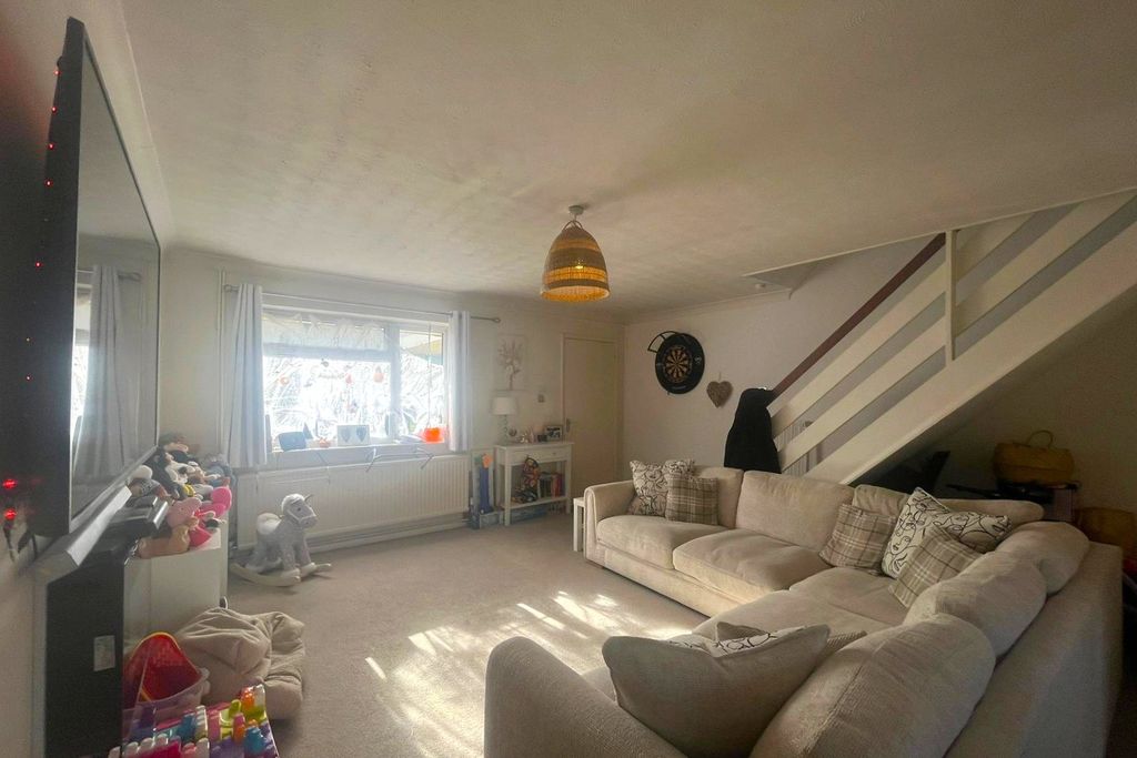 Property photo 2 of 12 Picture No. 11