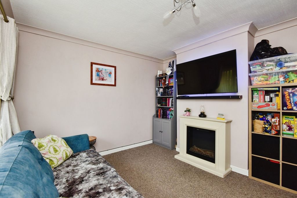 Property photo 2 of 19 Pbox-Img.Jpg