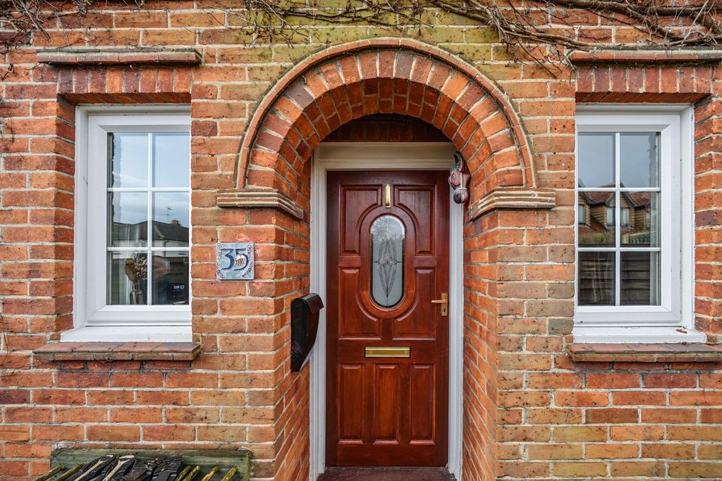 Property photo 2 of 16 Picture No. 23