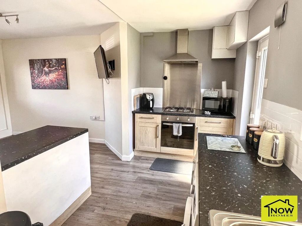 Property photo 3 of 9 Picture 3