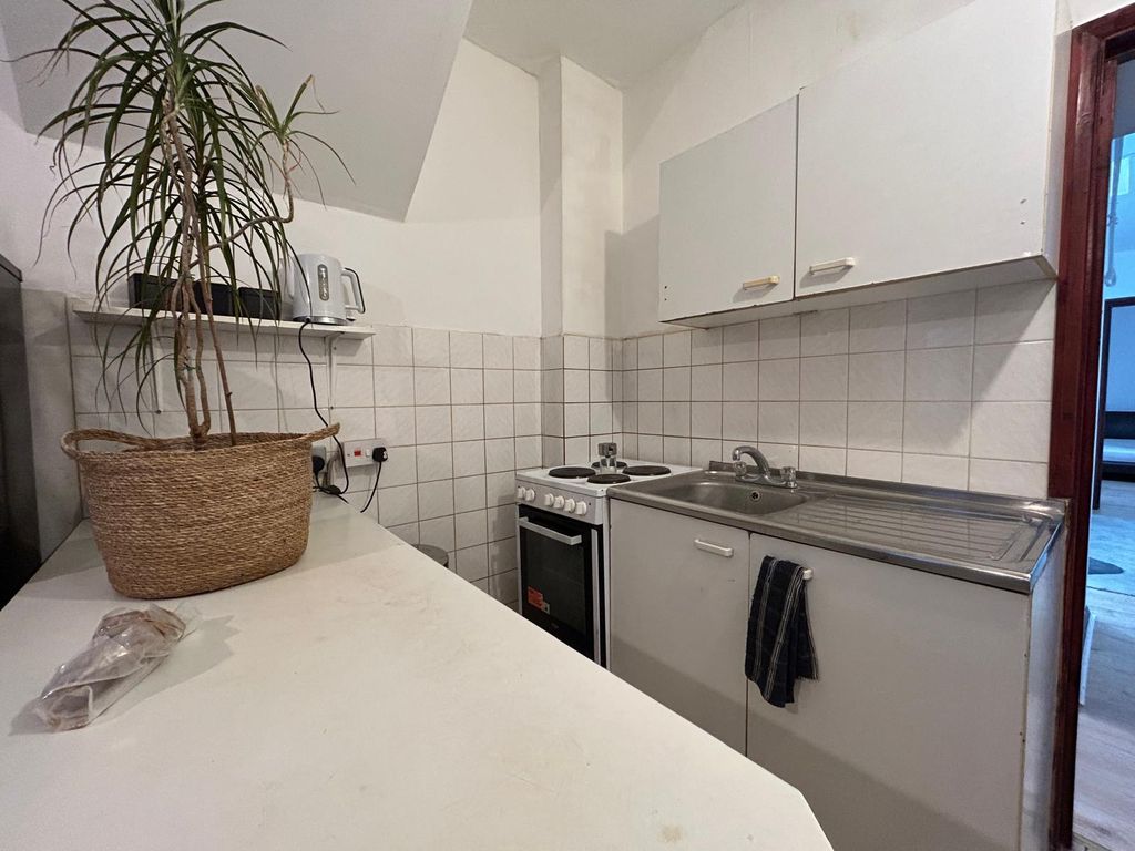 Property photo 2 of 6 Gallery