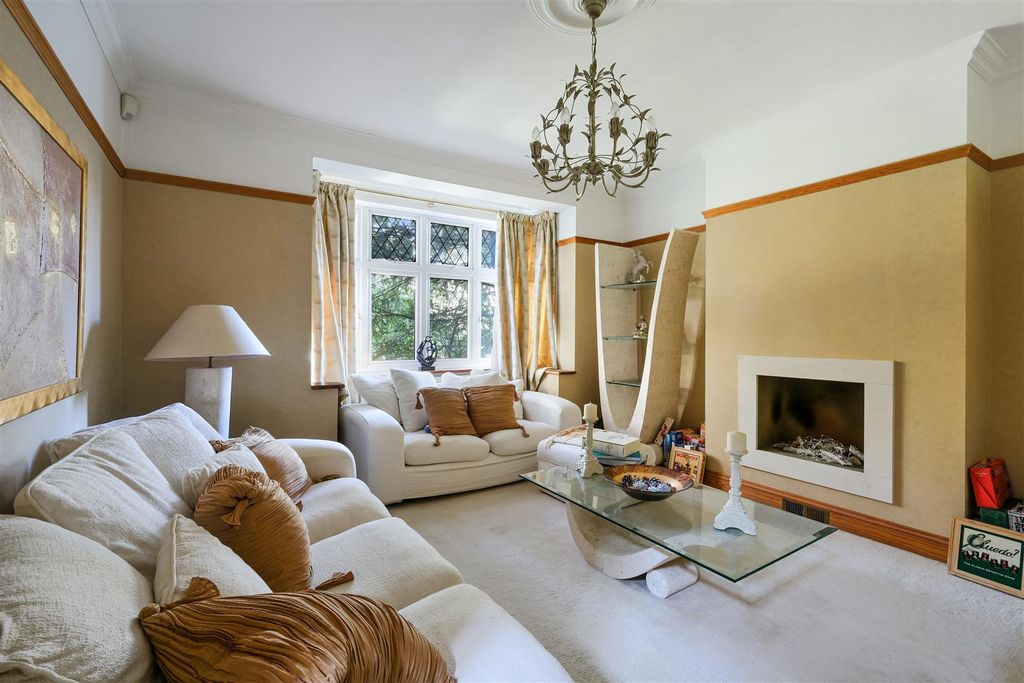 Property photo 2 of 19 Christ Church Mount