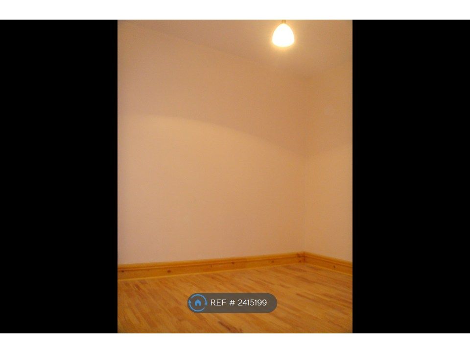Property photo 1 of 3