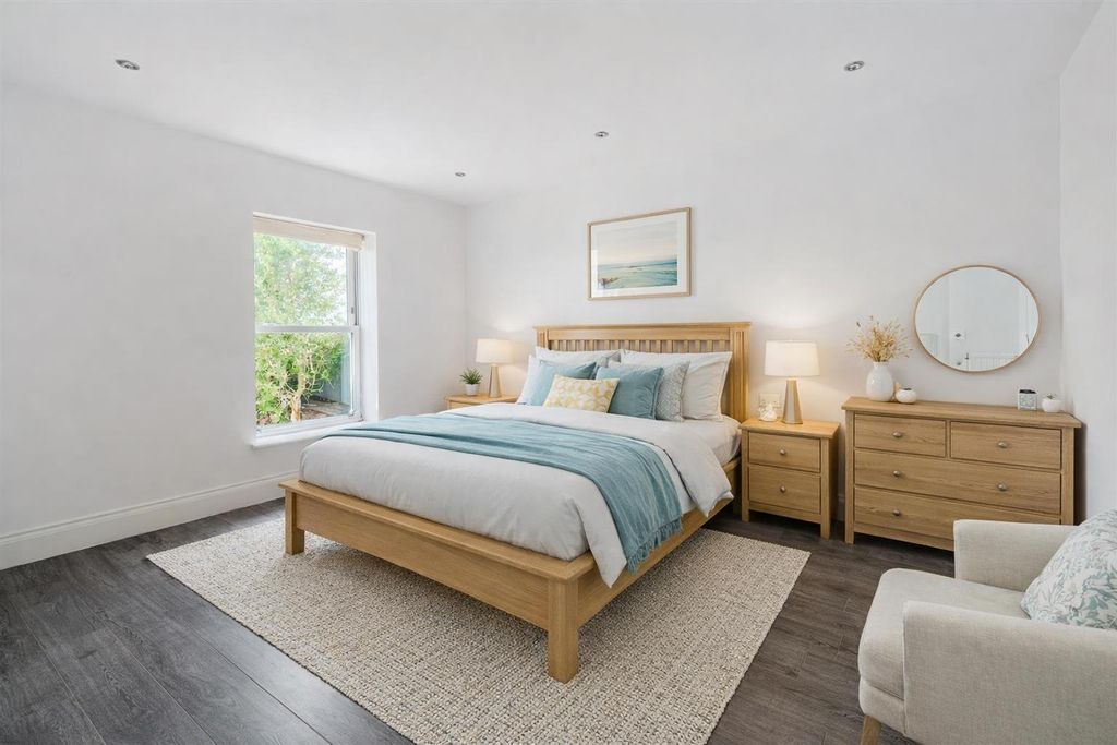 Additional image 16 of 5 bed detached house for saleMartcombe Road, Easton-In-Gordano, Bristol BS20