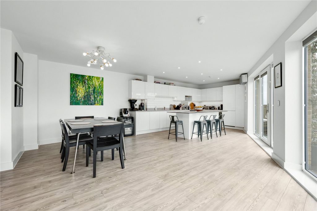 Property photo 2 of 17 Kitchen Dining