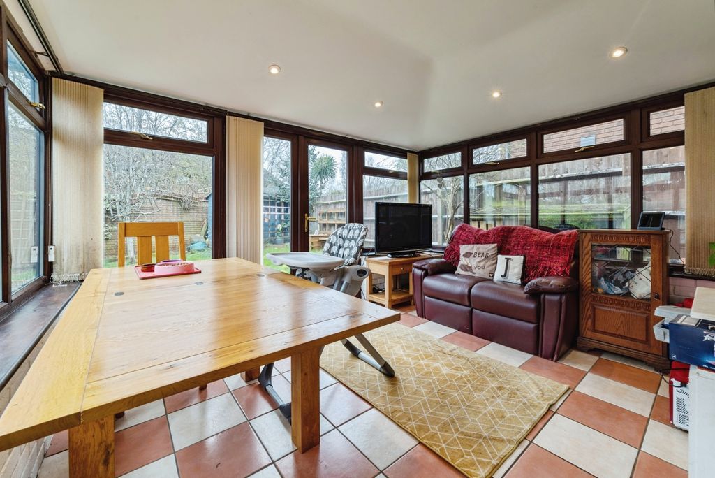 Property photo 3 of 18 Pbox-Img.Jpg