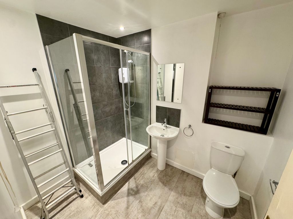 Property photo 3 of 7 19B Woodbridge Road - Shower Room