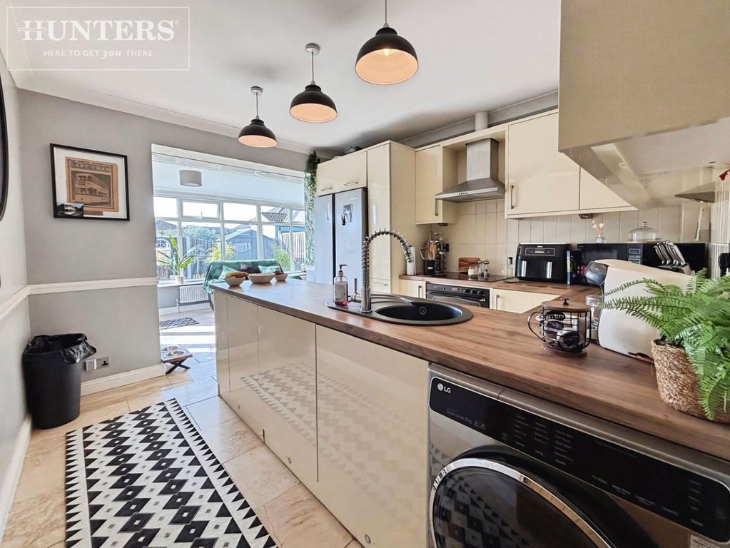 Property photo 2 of 23 Pbox-Img.Jpg