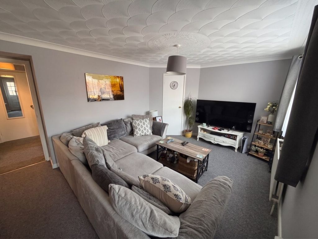 Property photo 2 of 5