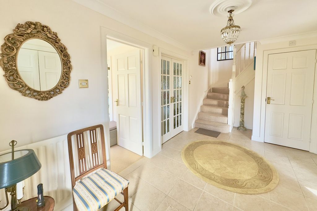 Property photo 2 of 22