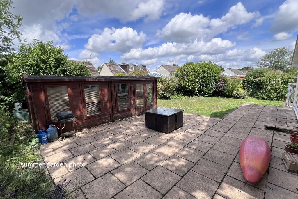 Property photo 2 of 22