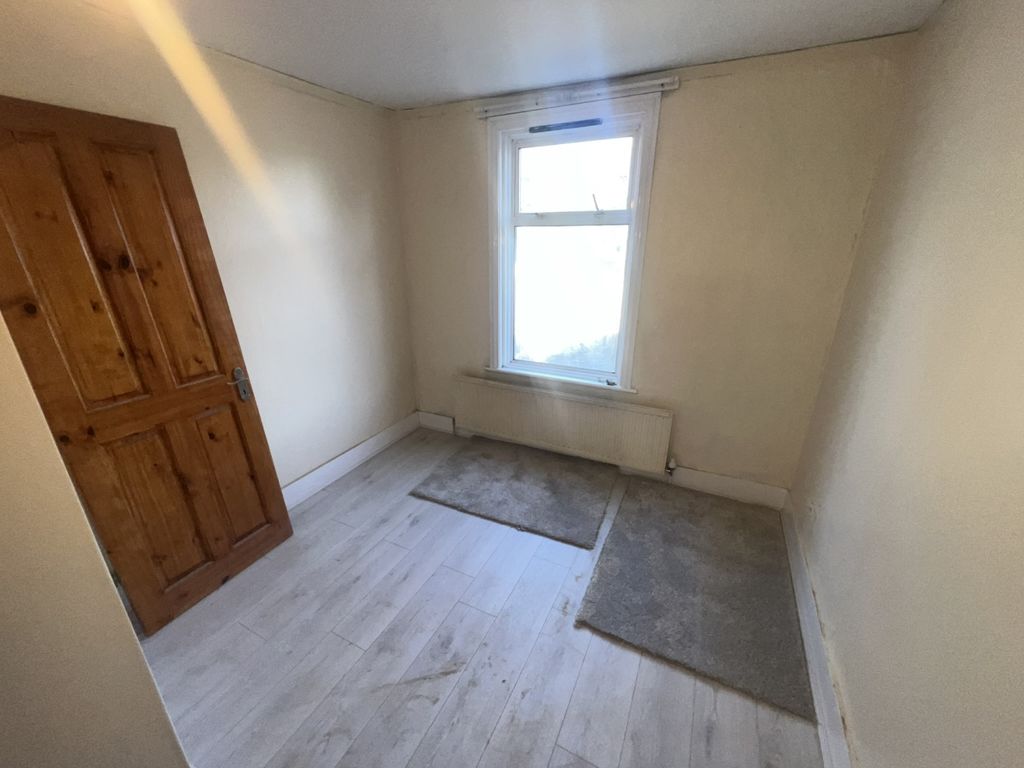 Property photo 1 of 7 Img_0135