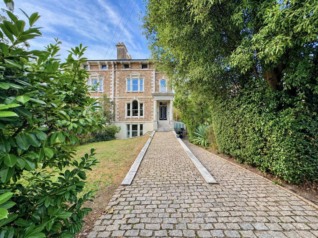 Property photo 1 of 12 1.Png