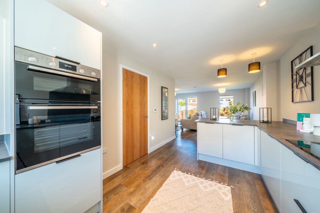 Property photo 3 of 22