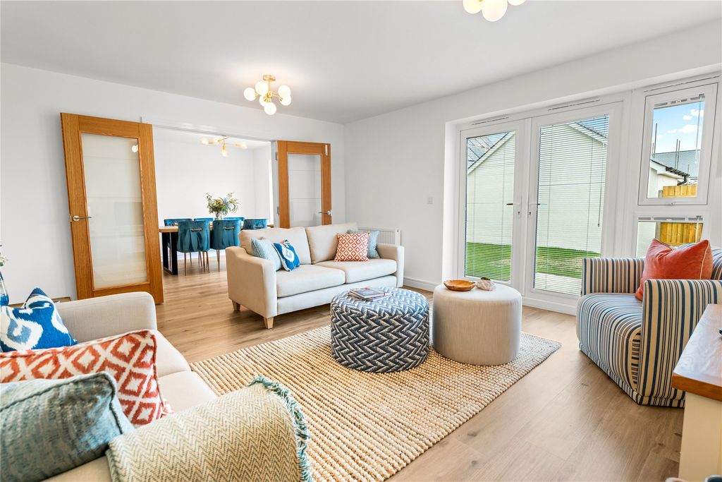 Property photo 2 of 12 Show Home Ex