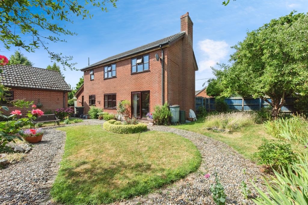 Property photo 2 of 17