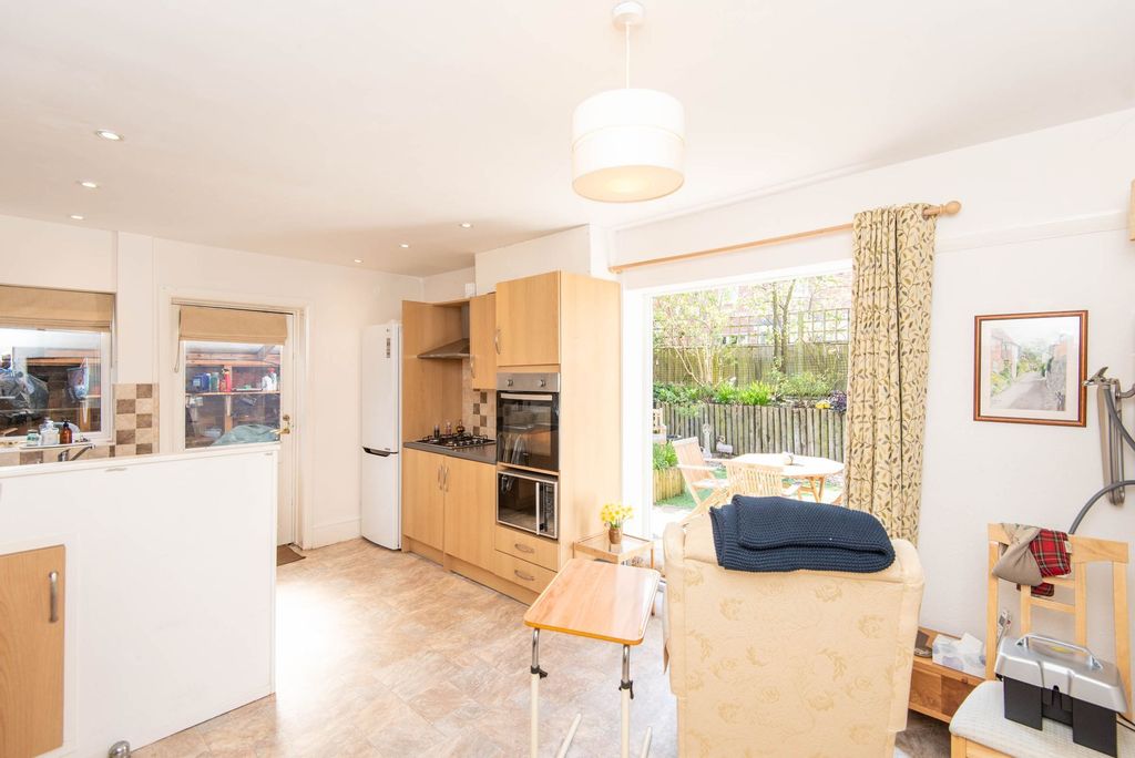 Property photo 2 of 19