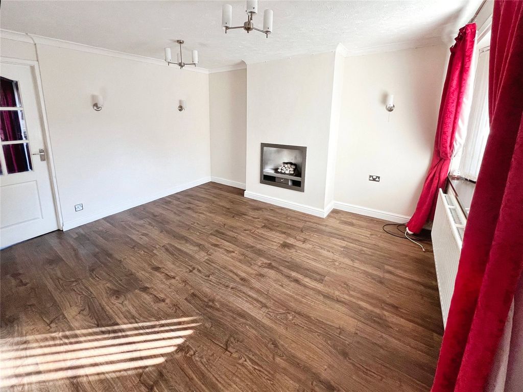 Property photo 2 of 12 Living Room