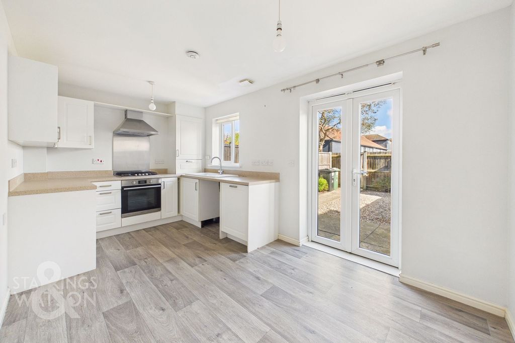 Property photo 3 of 22