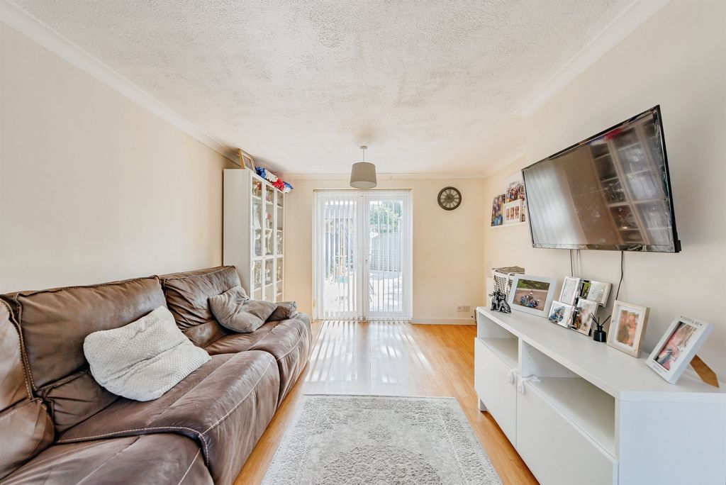 Property photo 3 of 16