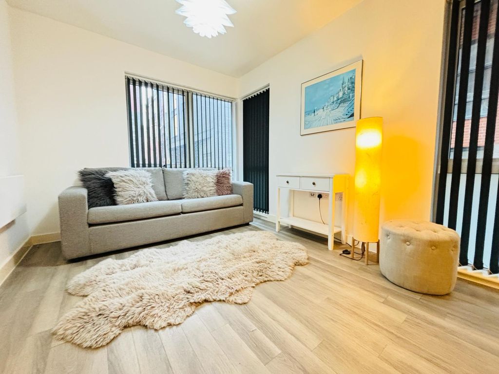 Property photo 1 of 8 Stylish Fully Furnished Apartment With Secure Parking
